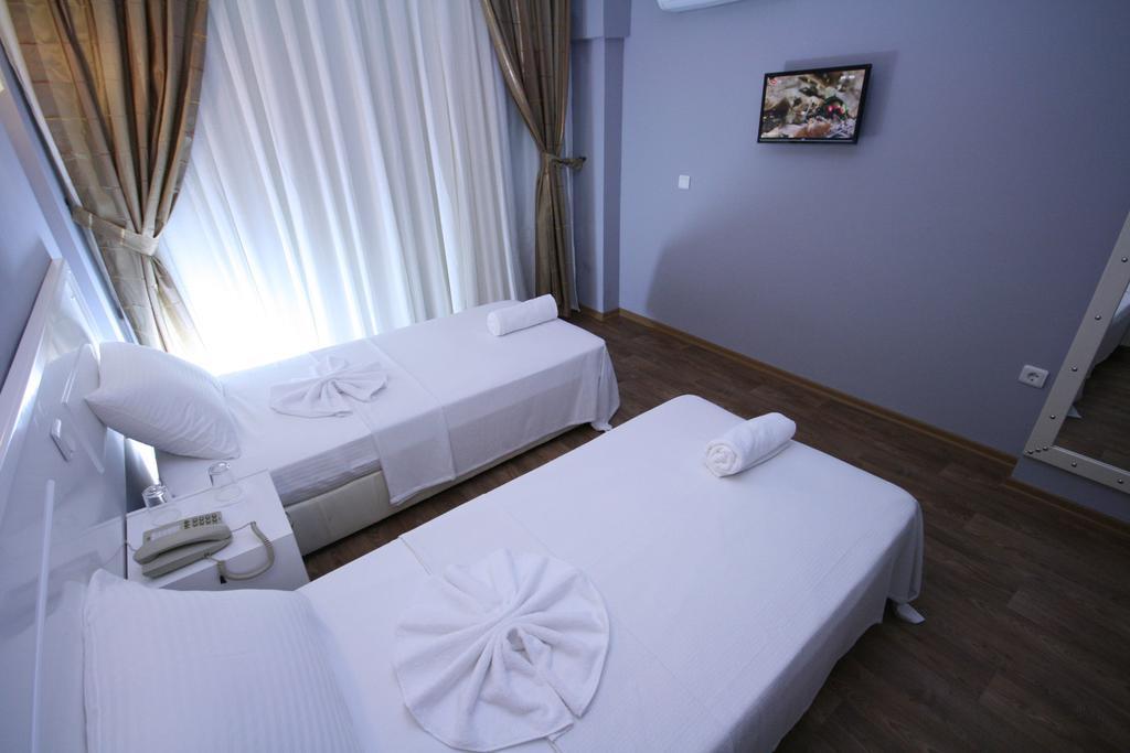Adrian Hotel